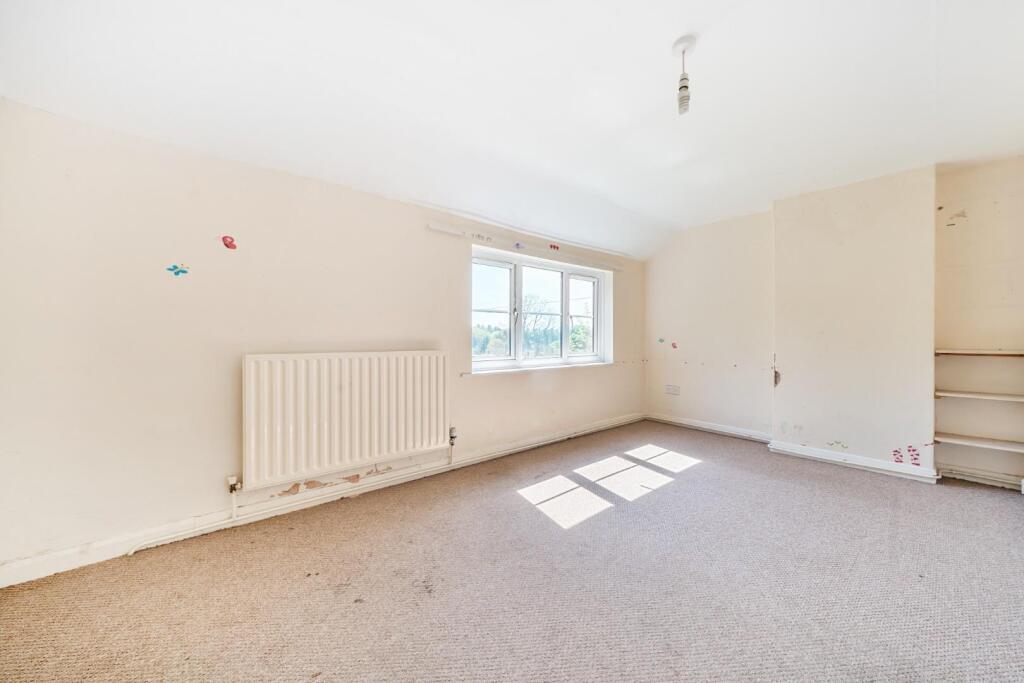 2nd view MASTER BEDROOM.jpg