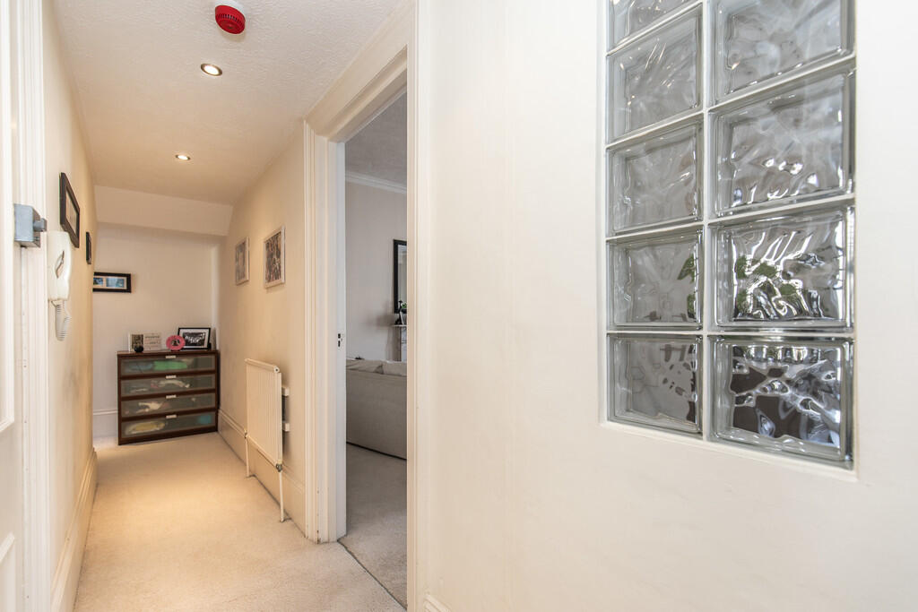 4, 16 Cambridge R...