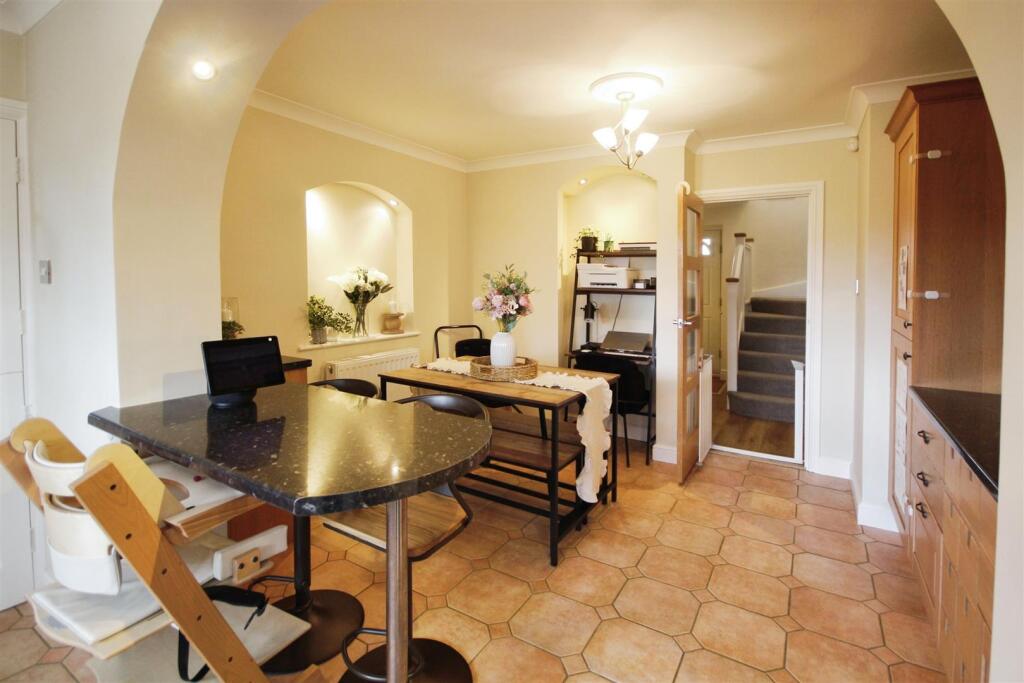 fa381c5f-Kitchen 206.JPG