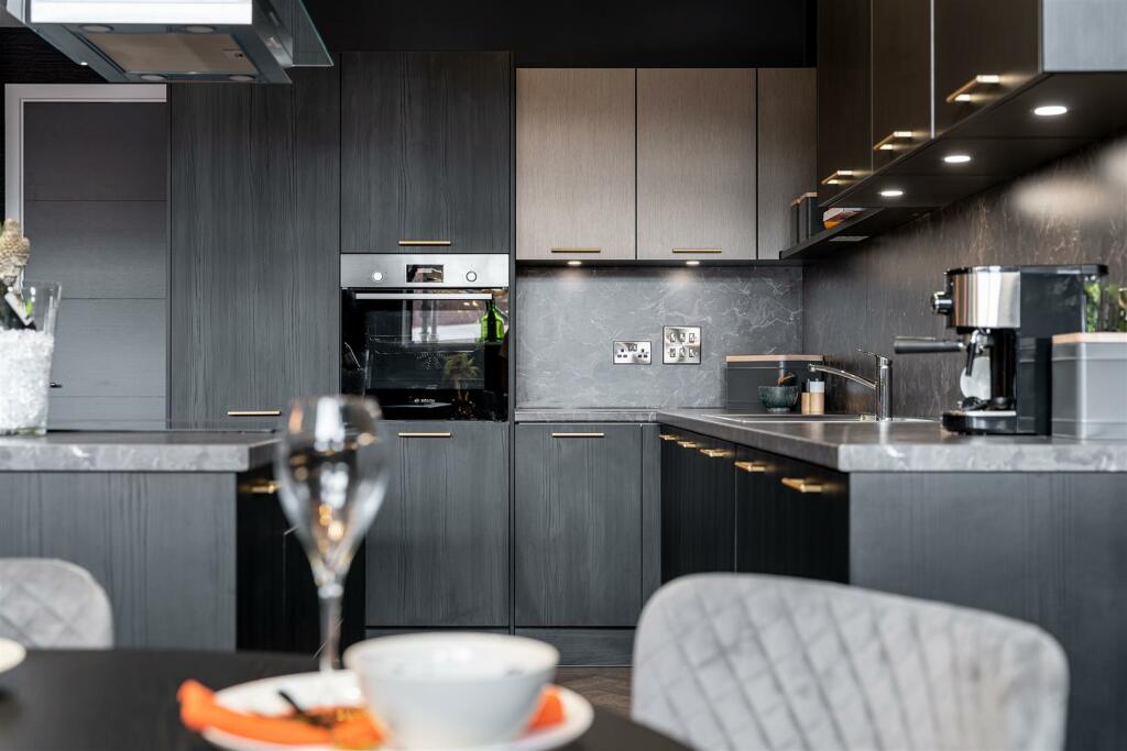 Priory House Showhome - by Ralph Media Group 09472