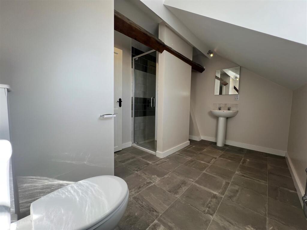 Top Floor Bathroom.jpg