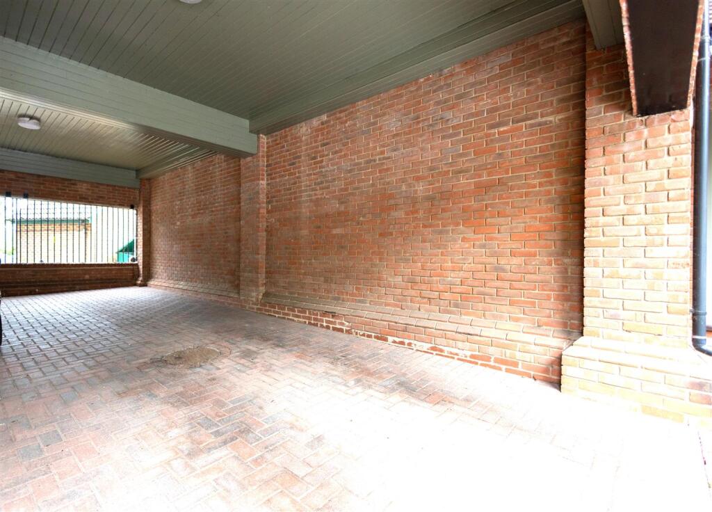 Twin Car Port Parking.jpg