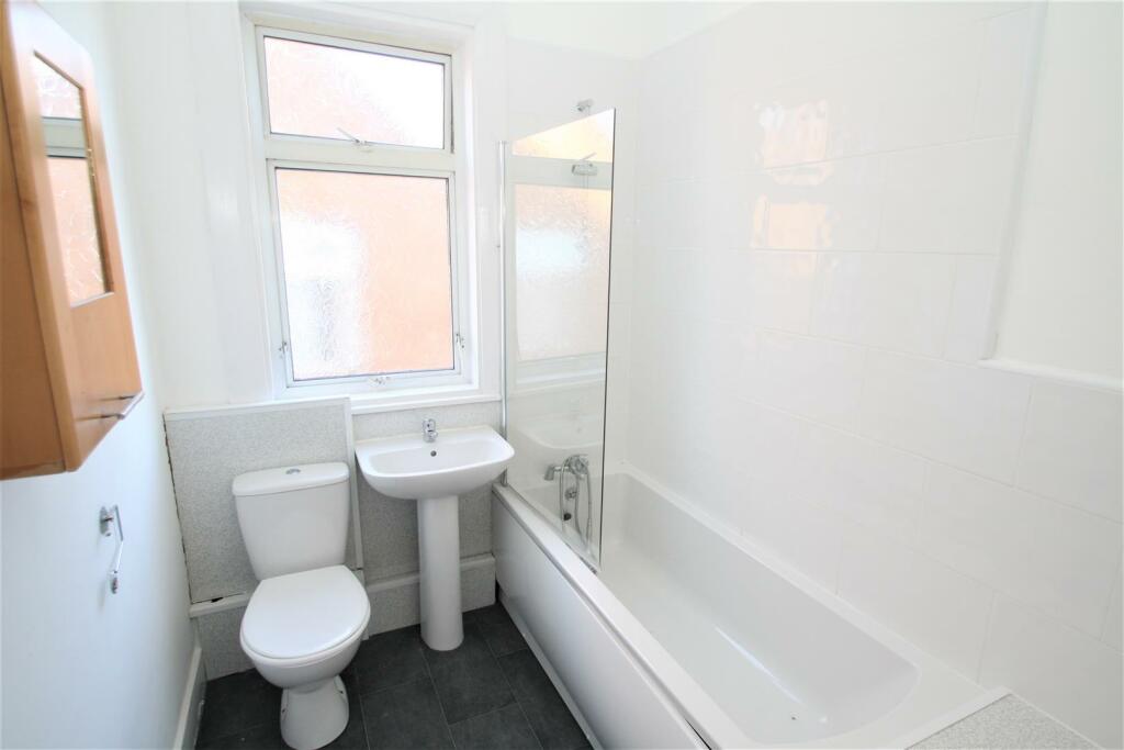 Bathroom.JPG