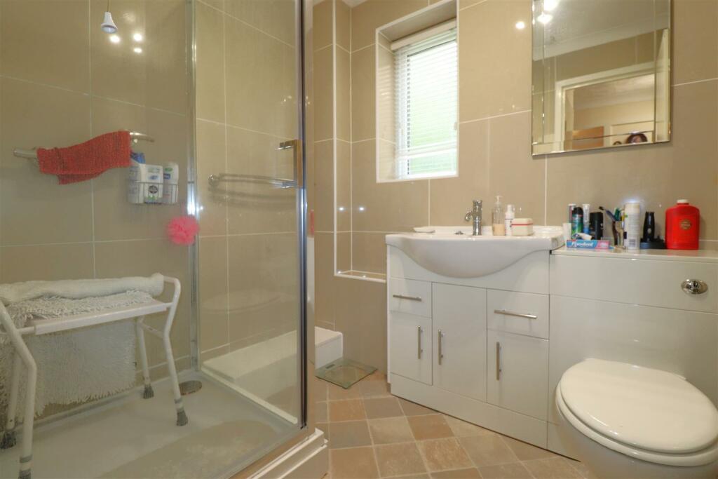 ShowerRoom.JPG
