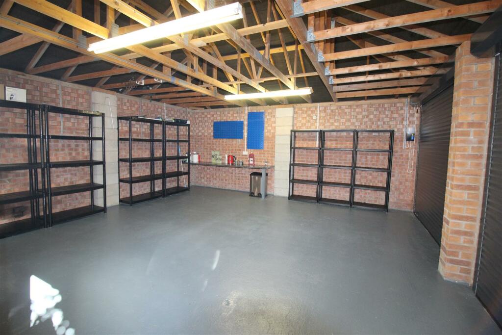 Lapwing Row,3, garage internal.JPG