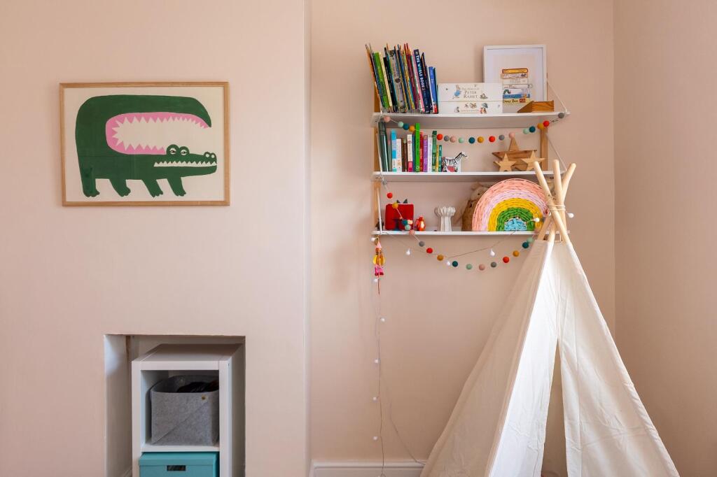 7H7AVP - Bedroom F.jpg