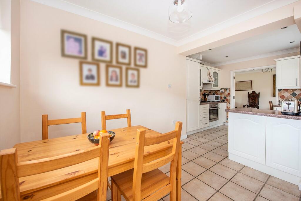 Kitchen/Breakfast Ro