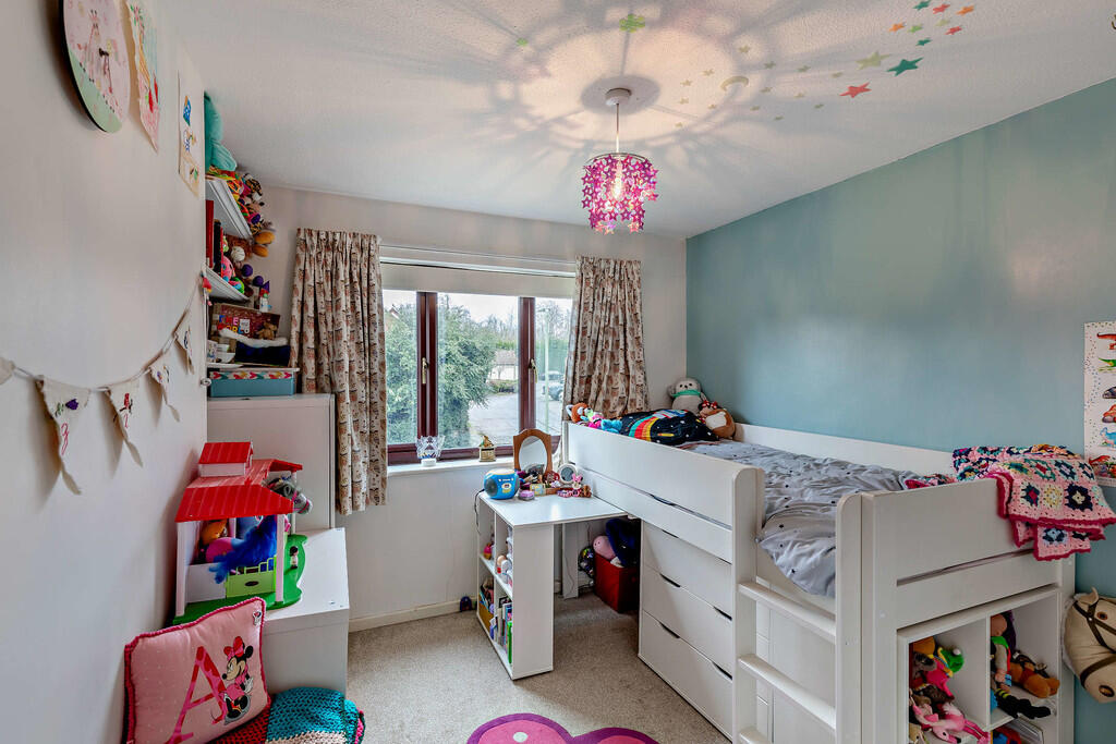 8639254-interior1...