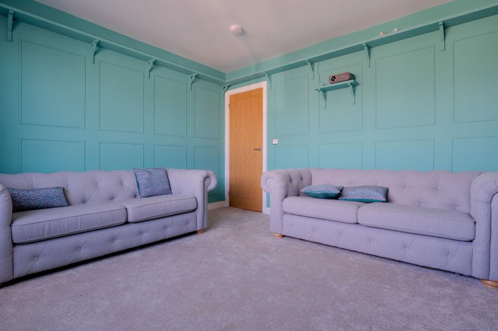 KITCHEN, DINER AND LIVING ROOM