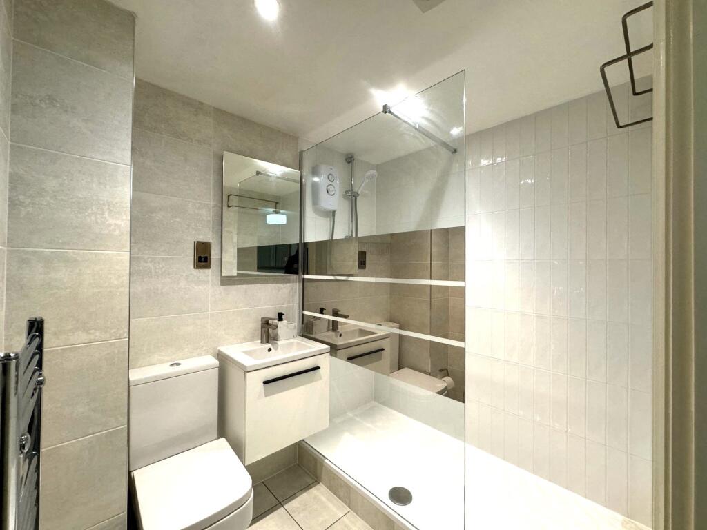 Shower room 