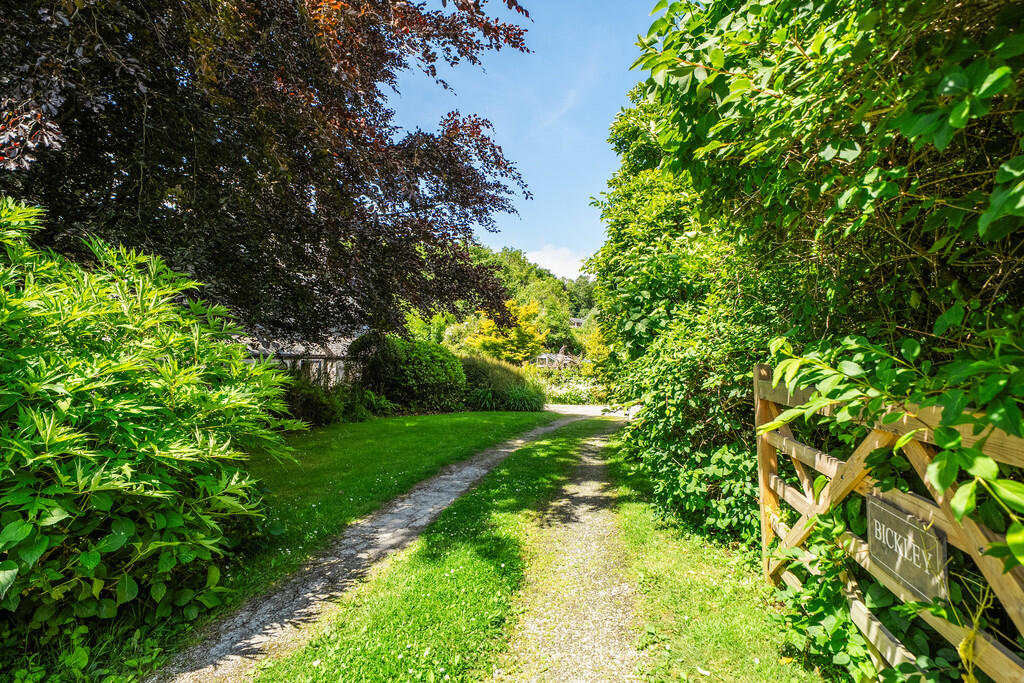 1307303-14-6849a9...