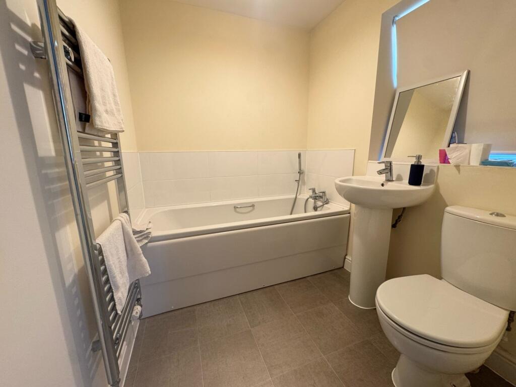 Main bathroom