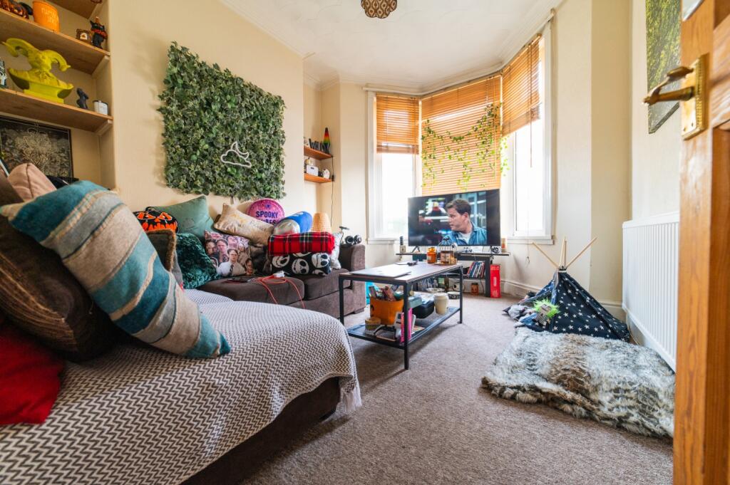 Call 02920 454555 to secure your viewing_6