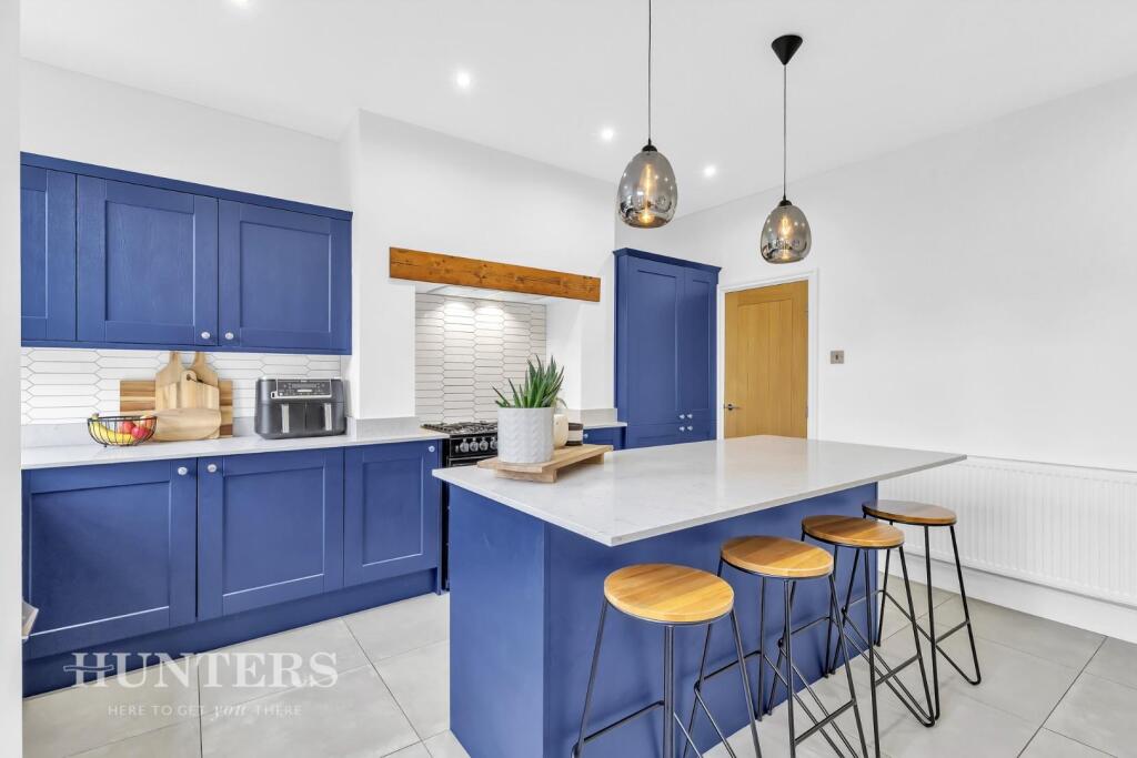 Dining kitchen