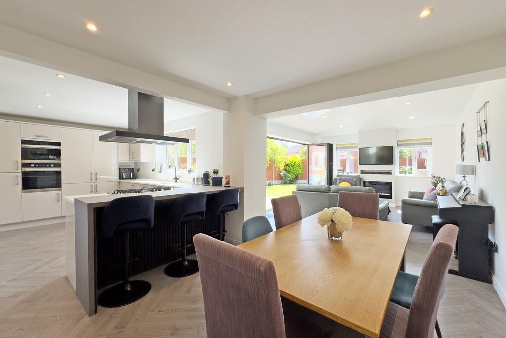 Open Plan Family ...