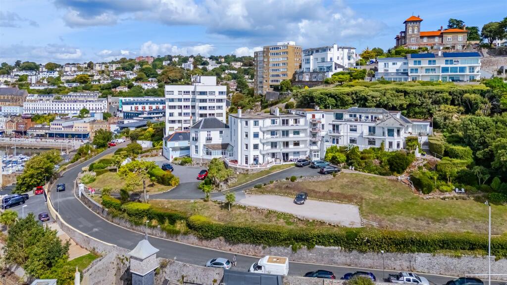 A16 - 5 Park Hall Torquay - 250905.jpg