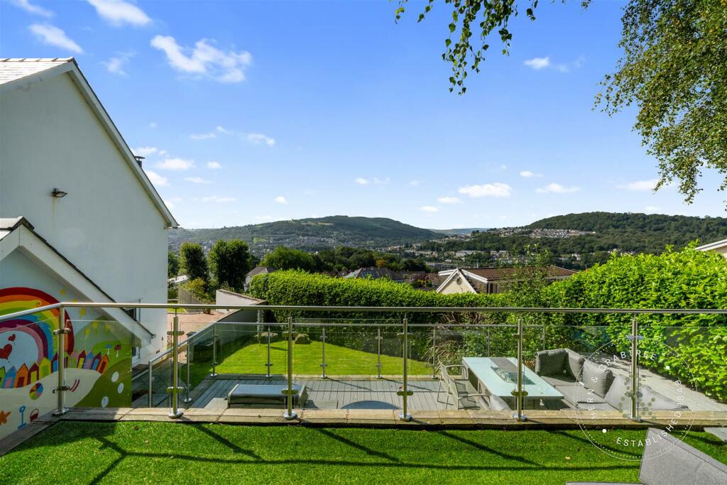 Pencoed Avenue, External, HC (9).jpg