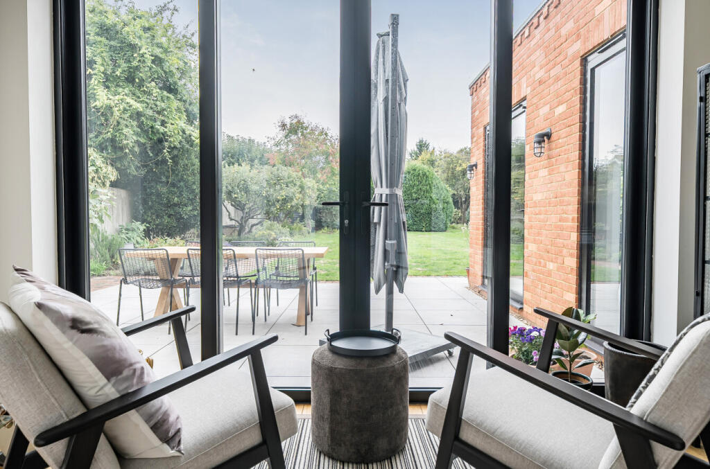 1353898-29-68caf9...