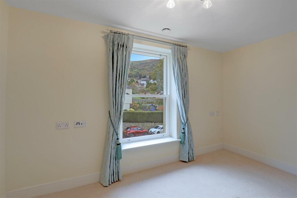 11-bea4CT_MCS_Flat 46 Cartwright Court_41.jpg