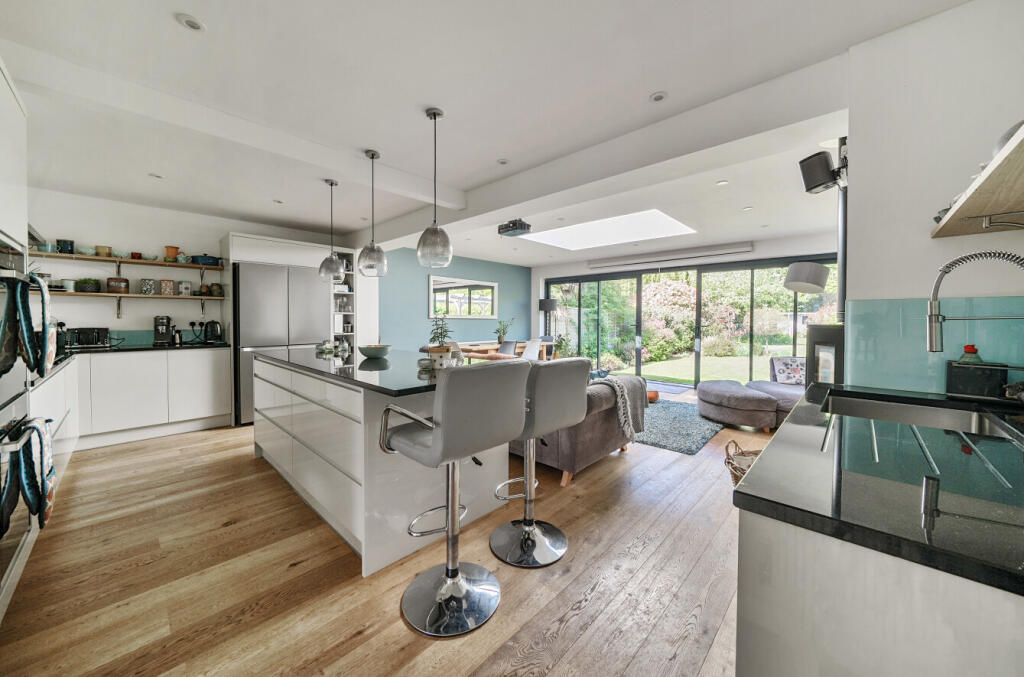 26-6814afe314dfe-...