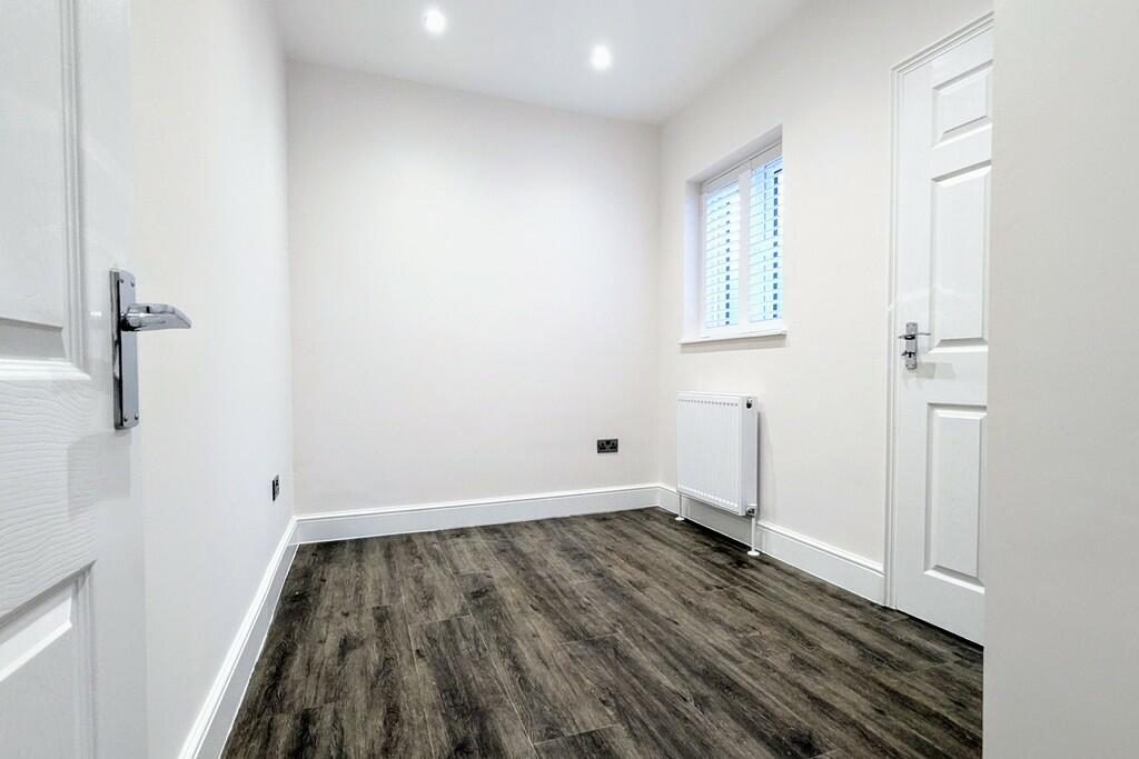 Office / Bedroom ...