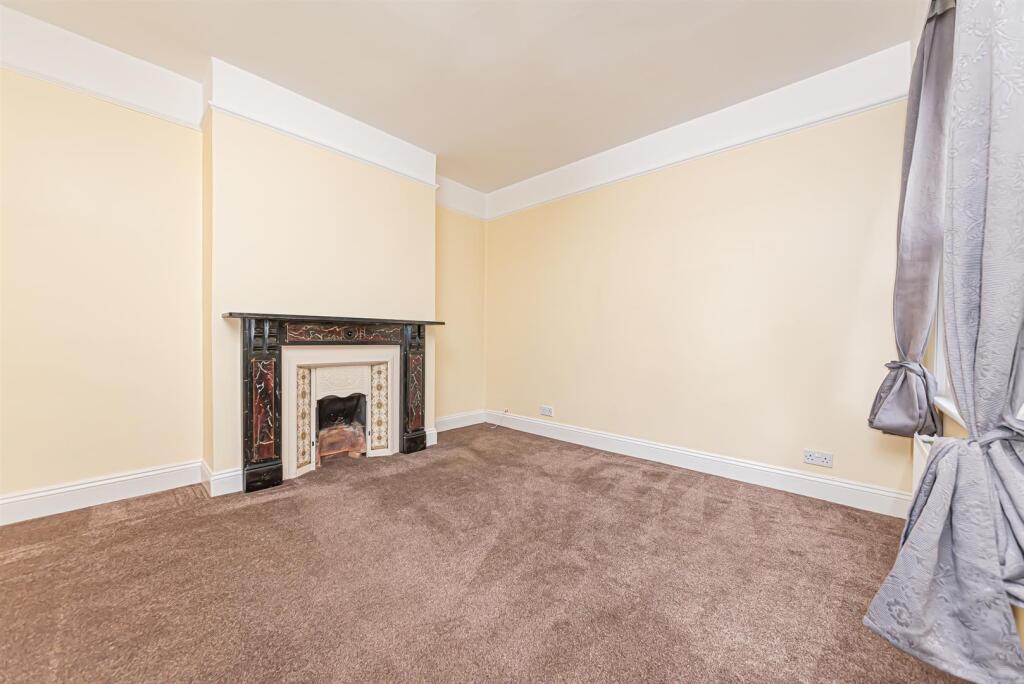 21 Sandhurst Road (10).jpg