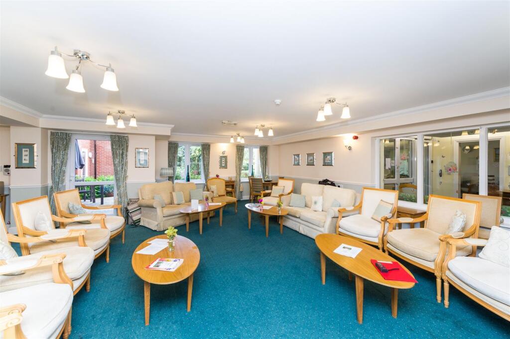 Communal Lounge.jpg