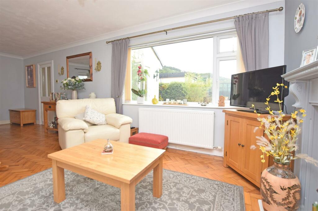 Second Reception Room V2.JPG