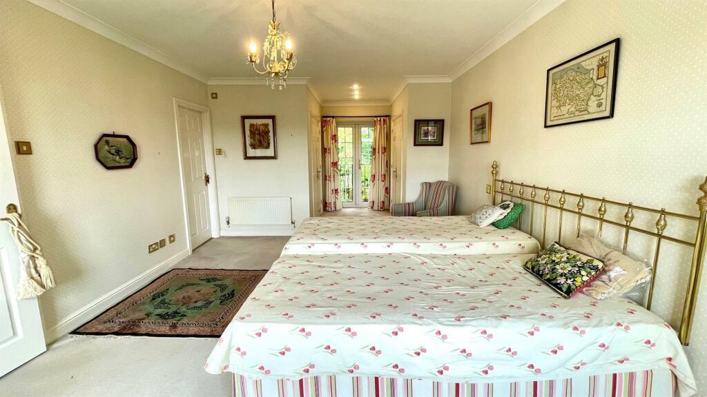 DOUBLE ASPECT BEDROOM 1