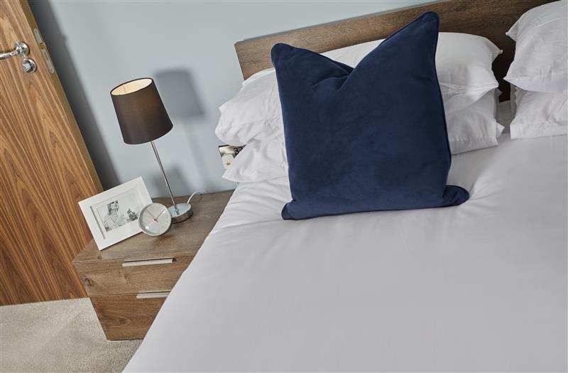 JLL Apartment 180...