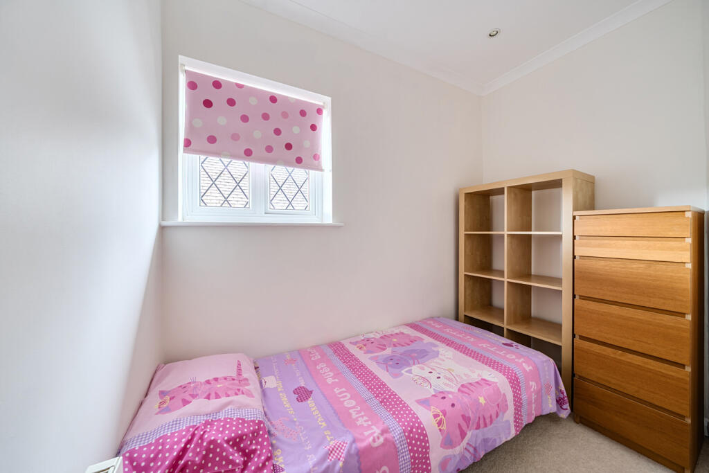 1348903-16-68b976...