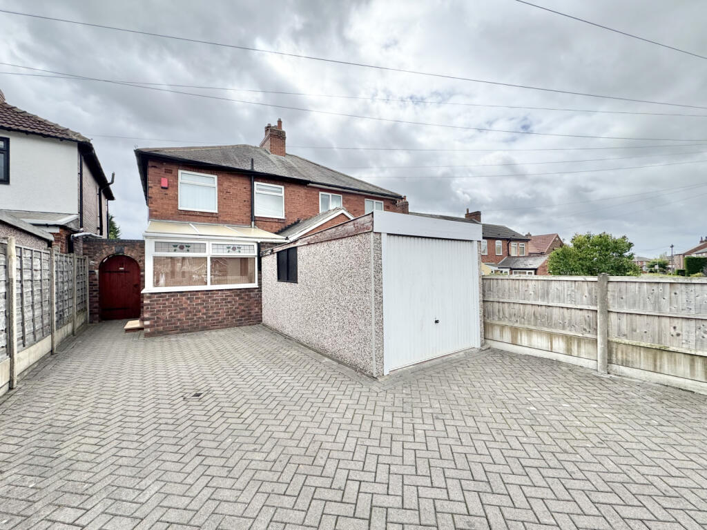 2 Bedroom Semi Detached for Rent