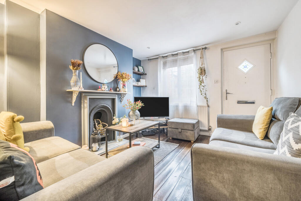 1346683-3-68c143b...