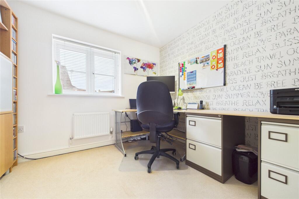 Bedroom/Office