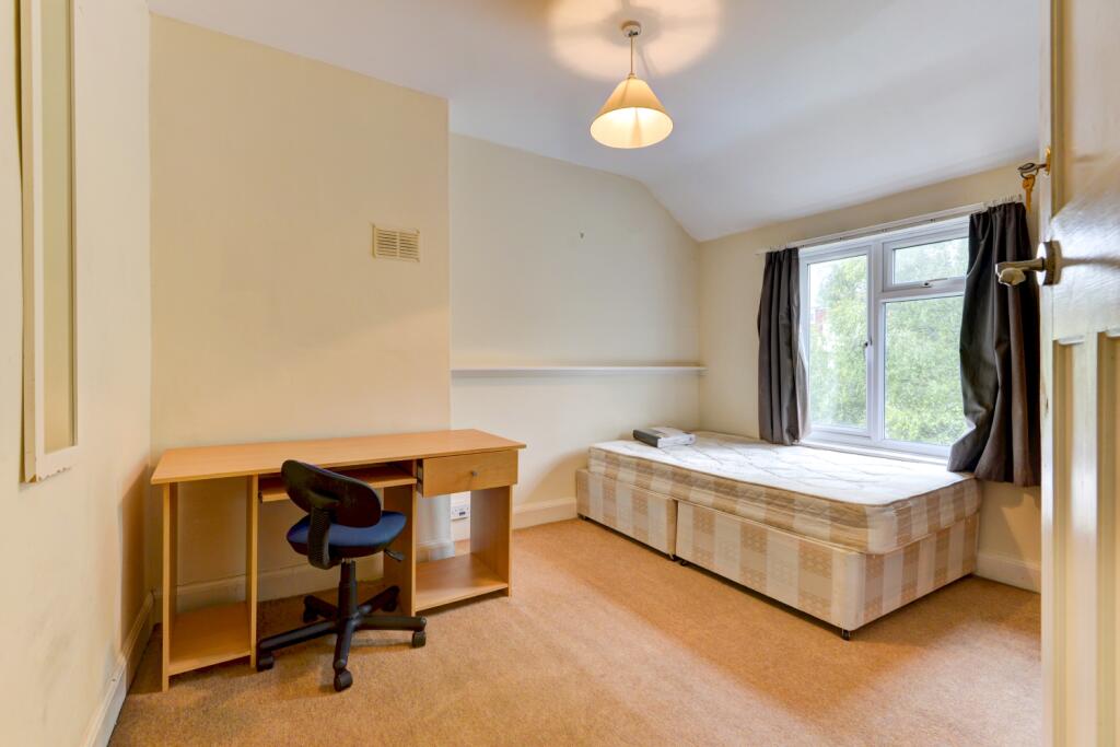 101 Coombe Road Bedroom 4 (2)