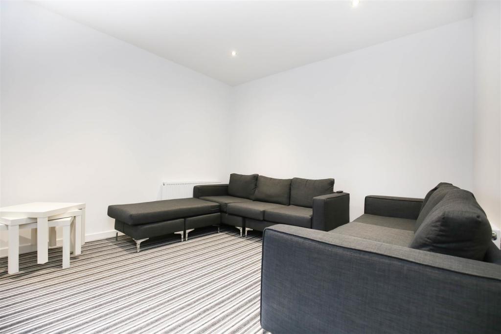 221 WESTGATE RELAUNCH PIC 5.jpg