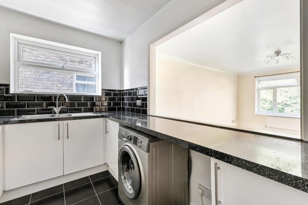 PURDEY COURT, 15_6.jpg