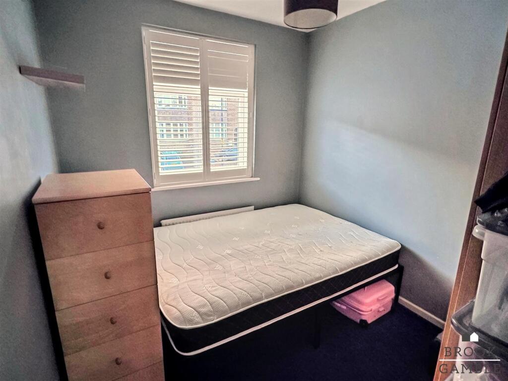 01323 438506