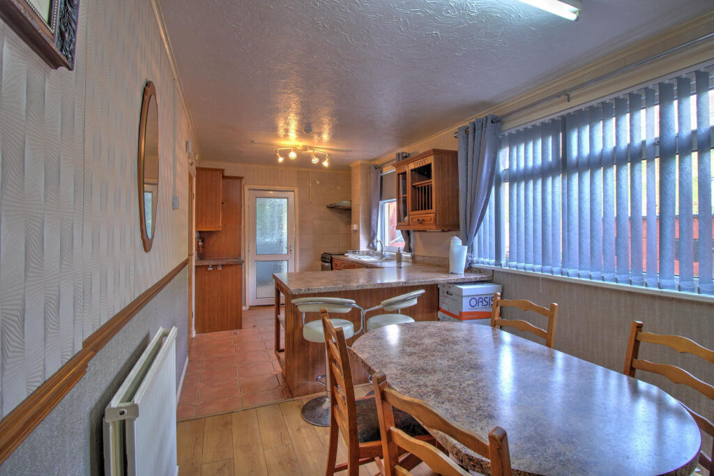 IMG_4955_6_7Interior3_Fotor