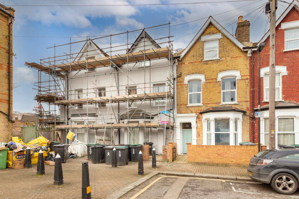 8 Brampton Park Road, Hornsey, London, N22 6BG