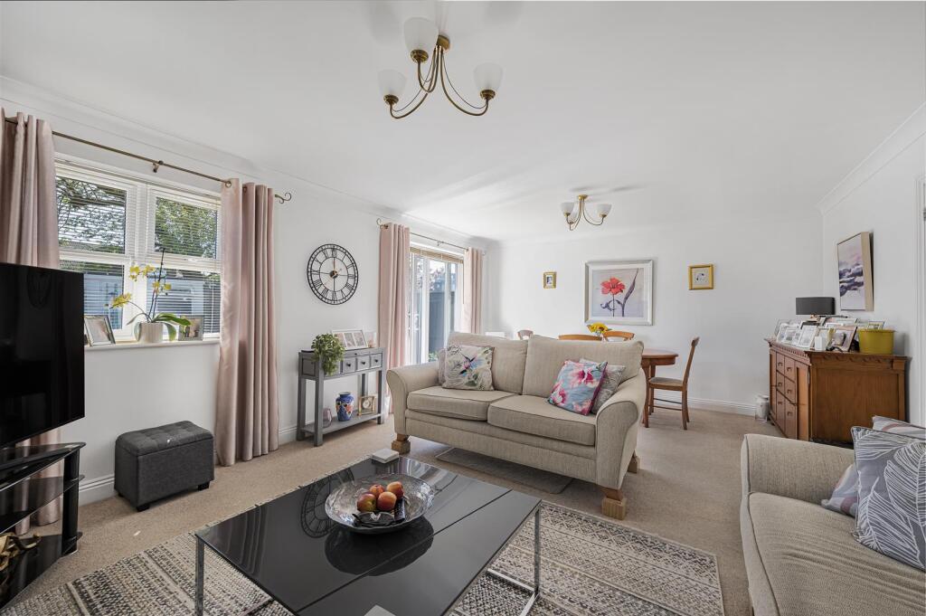 Lounge Dining Room