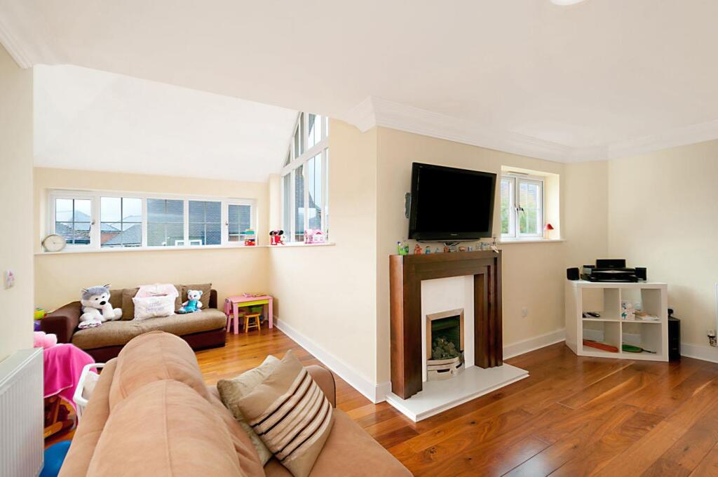 Richmond Avenue 3.jpg