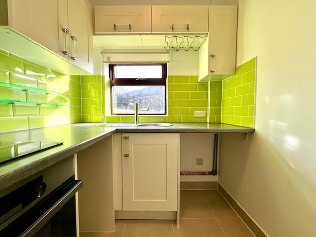 Kitchen1.jpg