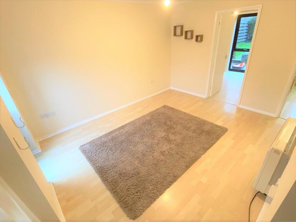 56 Willow Close Lounge