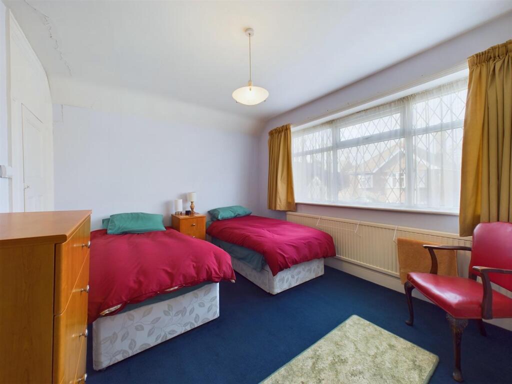 Bedroom: