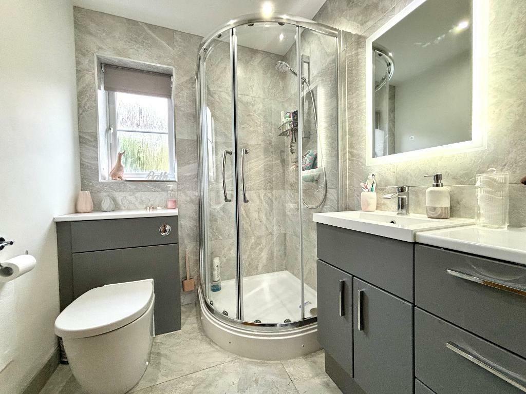 En-Suite To Bedroom 2