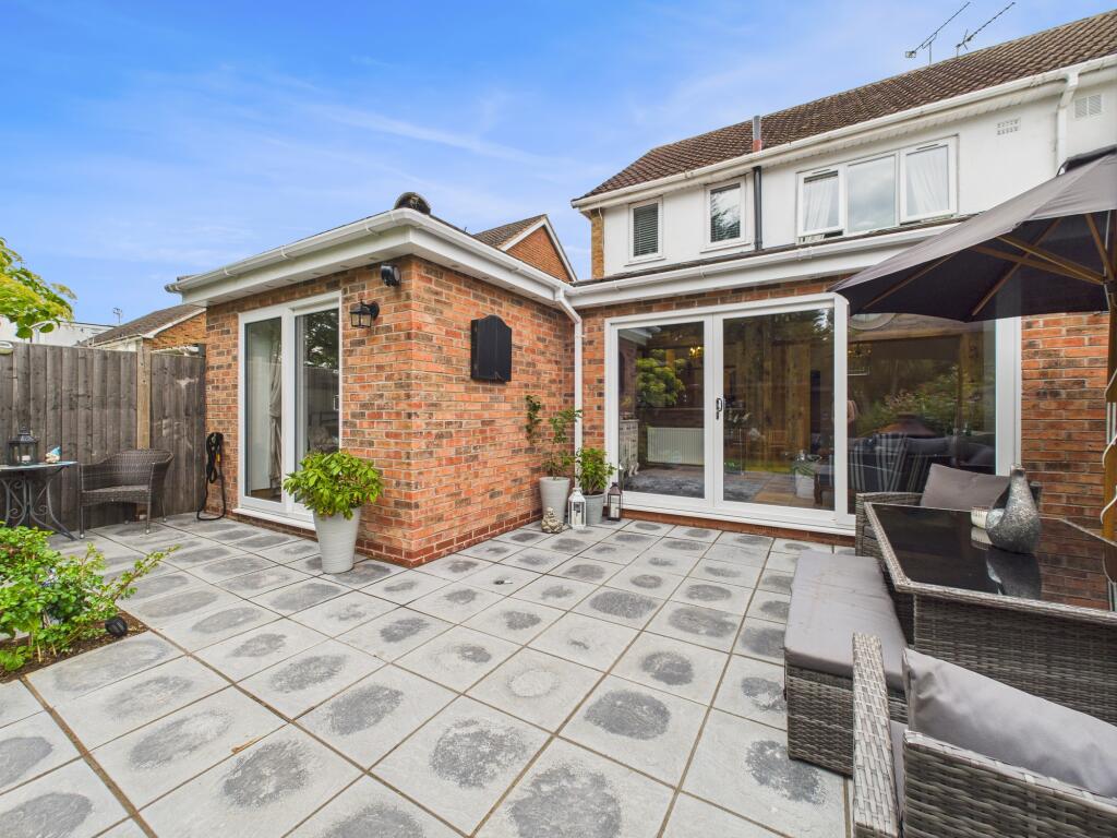 CAM05192G0-PR0090-STILL033