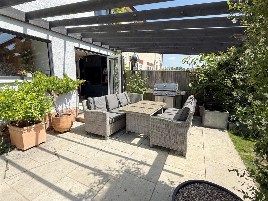 Grd patio area 1.JPG