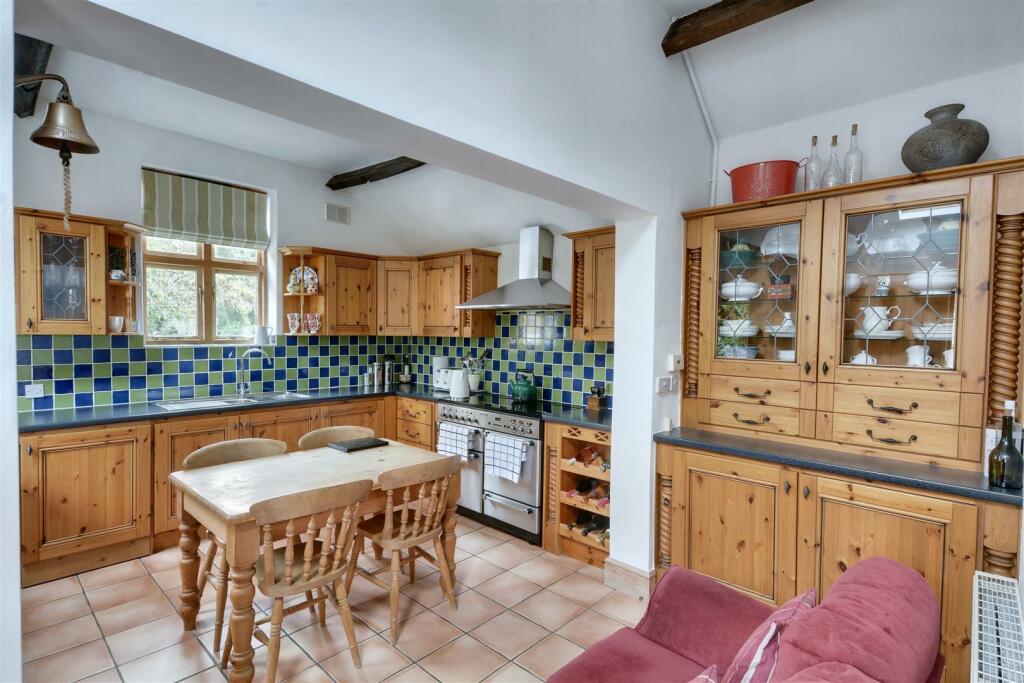 DSC_1157kitchen.jpeg