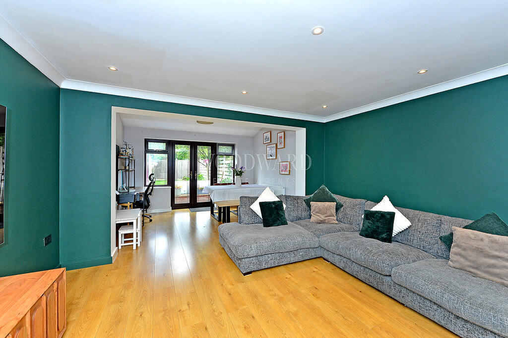 Living/Dining Roo...